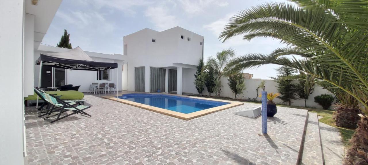 Villa Climatisee Avec Piscine Privee, Ras El Ma Bouarfaten Eksteriør billede